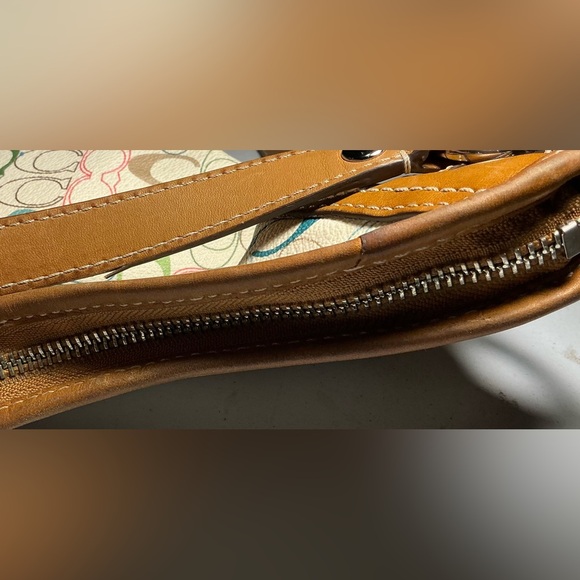 COACH 2 WAYS COATED CANVAS & LEATHER HOBO CROSS BODY SHOULDER HANDBAG - Picture 13 of 16